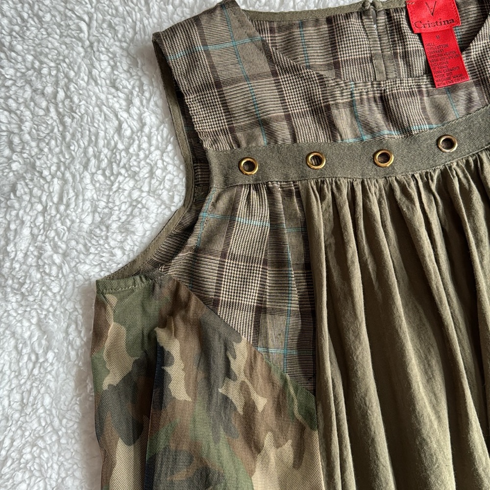 V Cristina camouflage  sleeveless shirt Medium - Picture 3 of 12